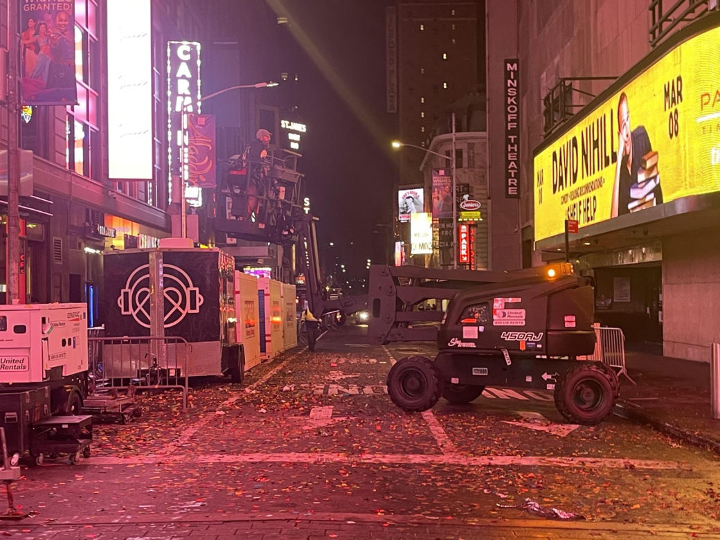 Błyskawiczne sprzątanie po zabawie na Times Square