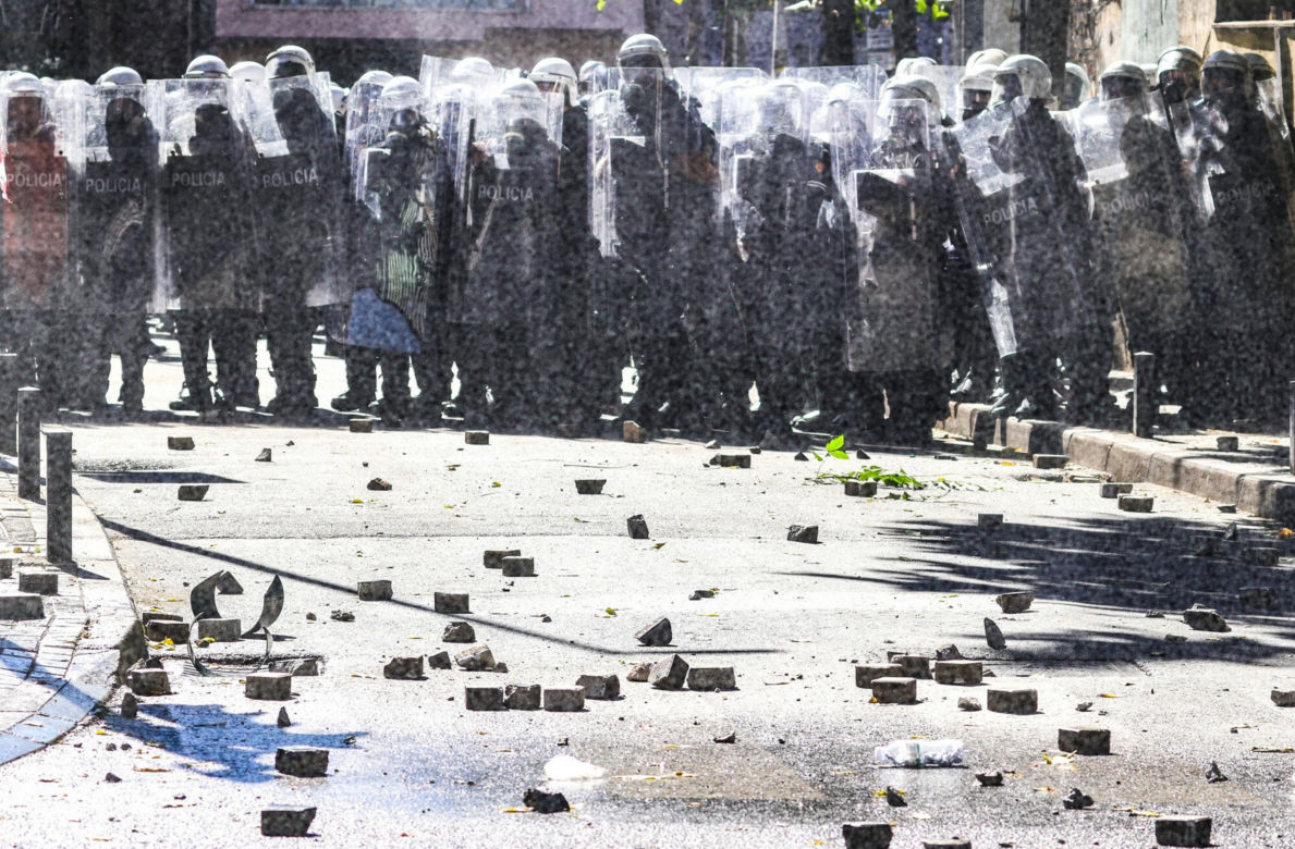 Protesty w Tiranie