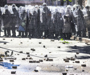 Protesty w Tiranie