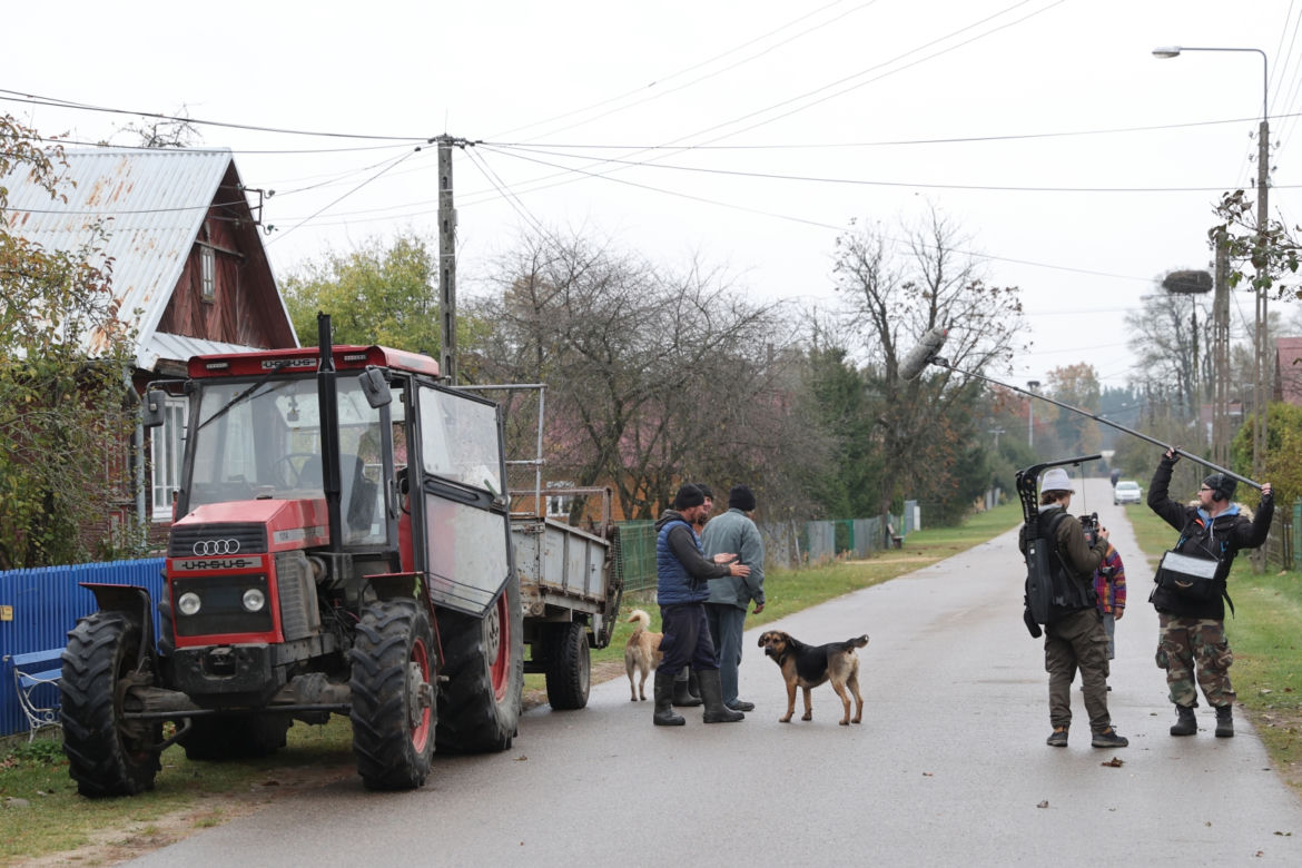Rolnicy. Podlasie. Gienek, Andrzej i Sławek w Deniskach. Odbierają dynie