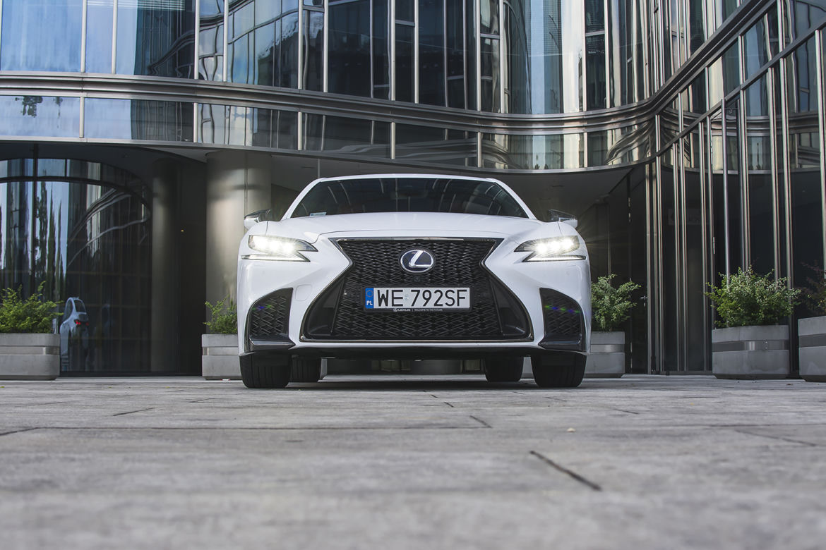 Lexus LS500h F-Sport