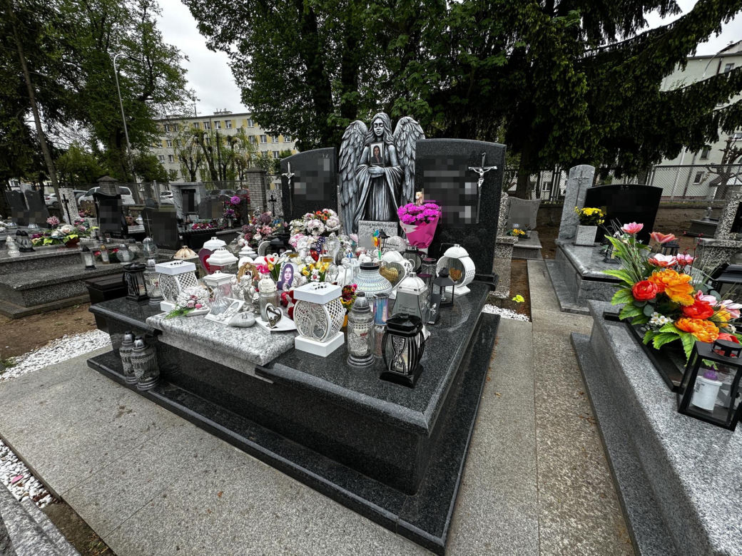 Anioł strzeże grobu Mai z Mławy dzień i noc