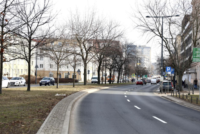 Ulica Leszno w Warszawie, choć zmieniała nazwy, dla pokolenia wojennego pozostała symbolem tragicznych wydarzeń