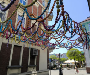 Nowe ozdoby na leszczyńskich ulicach. Wróblewskie w ferii barw.