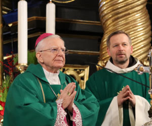 Abp Marek Jędraszewski w Kalwarii Zebrzydowskiej: Każdy w swoim życiu musi bronić krzyża
