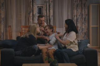 M jak miłość, odcinek 1898: Kinga (Katarzyna Cichopek), Lenka (Olga Cybińska), Misiek (Aleksander Bożyk), Piotrek (Marcin Mroczek)