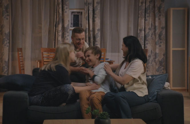 M jak miłość, odcinek 1898: Kinga (Katarzyna Cichopek), Lenka (Olga Cybińska), Misiek (Aleksander Bożyk), Piotrek (Marcin Mroczek)