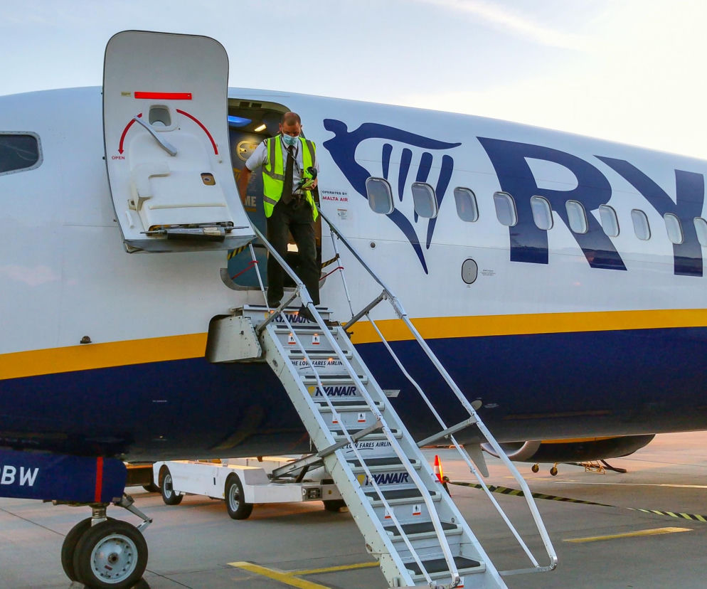 Gigant lotniczy płaci i nie wymaga doświadczenia. Daje pracę w dwóch miastach