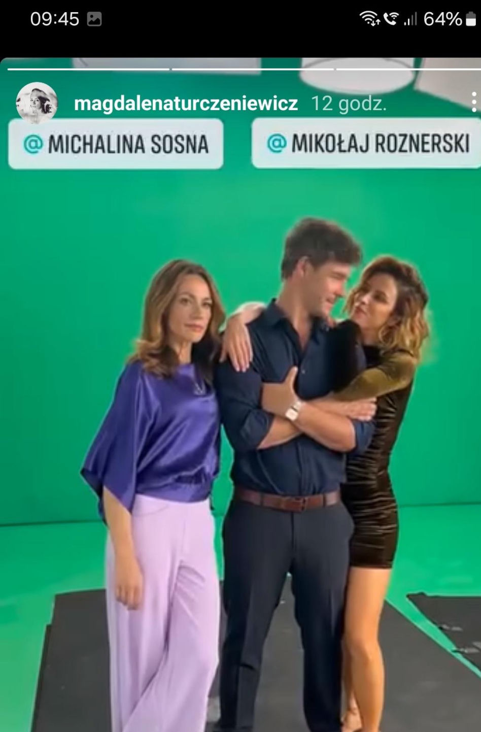 	M jak miłość nowa czołówka po wakacjach 2024. Marcin (Mikołaj Roznerski), Kama (Michalina Sosna), Martyna Wysocka (Magdalena Turczeniewicz)