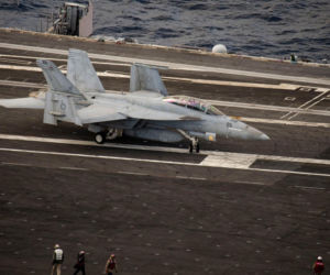 Gigantyczny koszt i polityczna presja. Marynarka Wojenna USA dokonuje przeglądu lotniskowców typu Ford