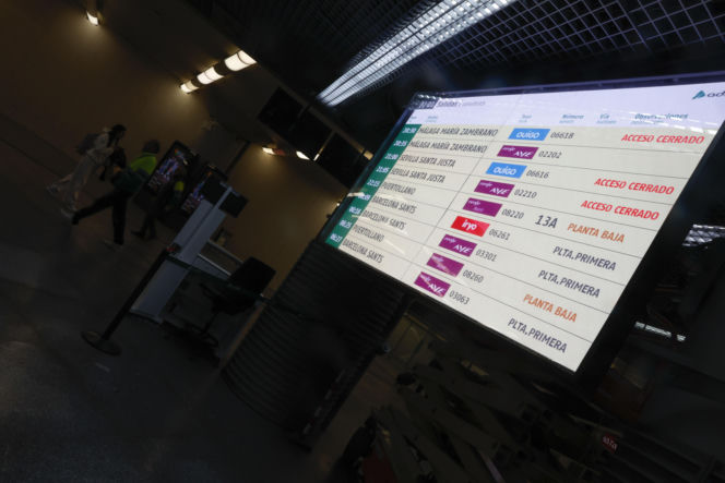 Tragedia na kolei. Pociągi wypadły z torów, nie żyją co najmniej 2 osoby