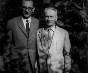 Nieznane zdjęcia Władysława Bartoszewskiego po porodzie syna