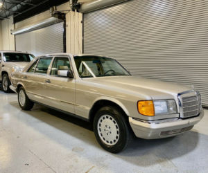Mercedes W126 z przebiegiem 4696 km