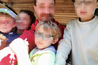 Tatarowce. Patryk i jego synowie zginęli w wypadku. Wszyscy po nich płaczą. Monika walczy o życie