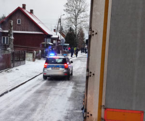 Atak zimy w Podlaskiem. Śnieżyca, śliskie drogi, wypadki 