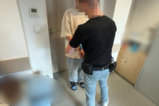 Sam zadzwonił na 112 i powiedział, że zabił partnerkę. Zgotował jej piekło