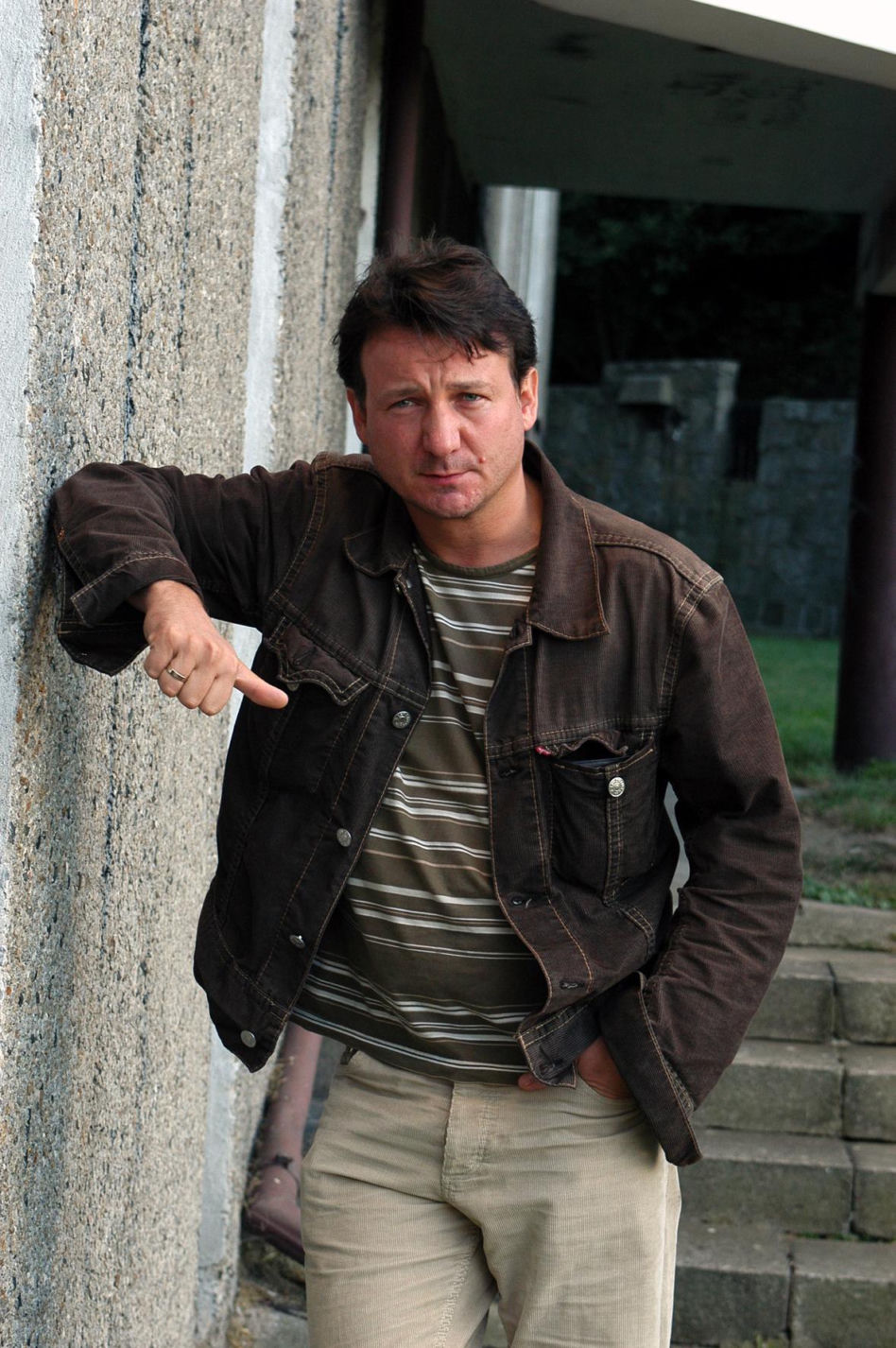Robert Więckiewicz zaczynał w technikum budowlanym. Tak wyglądała jego niezwykła metamorfoza