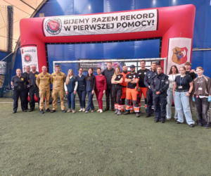 Tysiące rąk w akcji. W Lesznie bili rekord w pierwszej pomocy