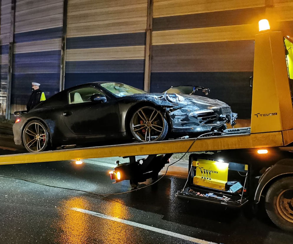 Porsche 911 rozbite na Trasie Toruńskiej