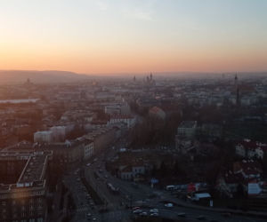 Tak smog unosi się nad Krakowem