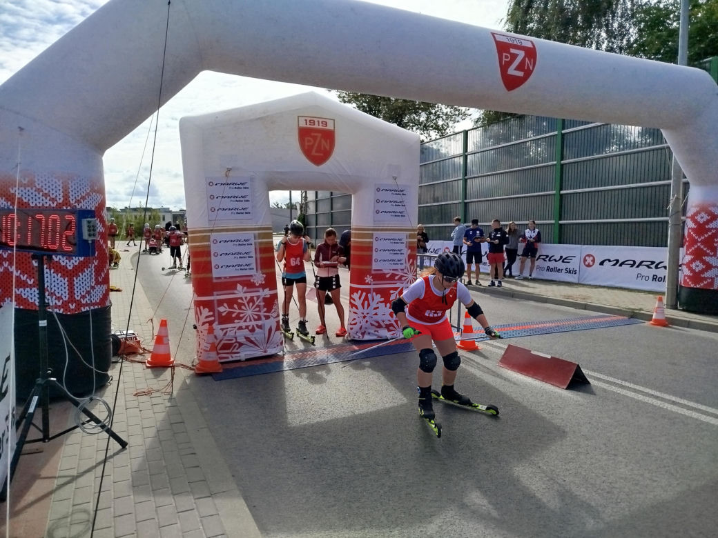 Zawody o Puchar Polski na nartorolkach Marwe Cup 2025 zostały zainaugurowane w Siedlcach