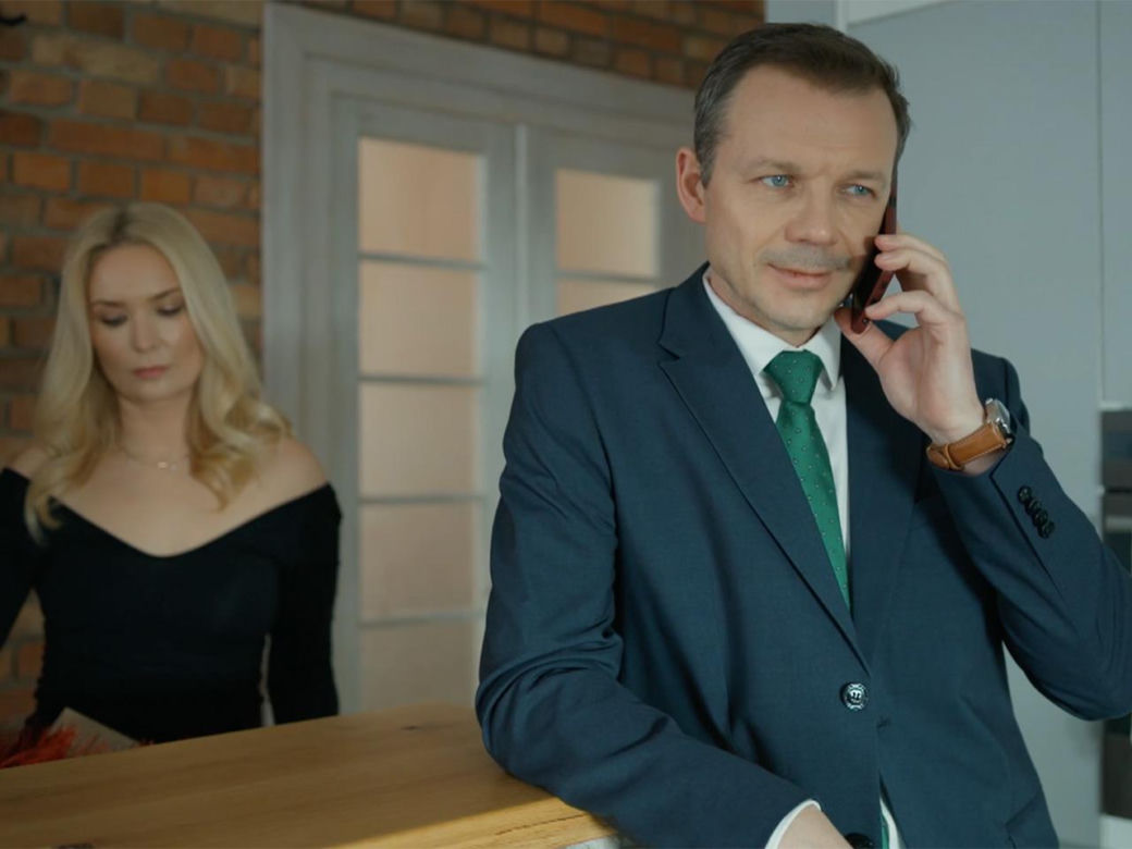 Barwy szczęścia, odcinek 3197: Bruno (Lesław Żurek), Karolina (Marta Dąbrowska) 