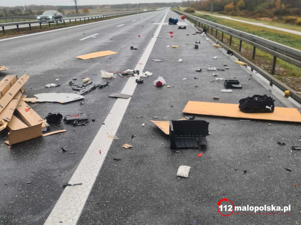 Autostrada A4 w kierunku Rzeszowa zablokowana po kolizji dwóch aut dostawczych