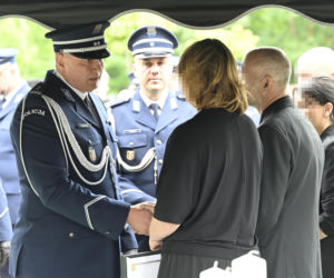 Tłumy pożegnały 23-letniego policjanta. Kacper zginął w tragicznym wypadku w Piasecznie