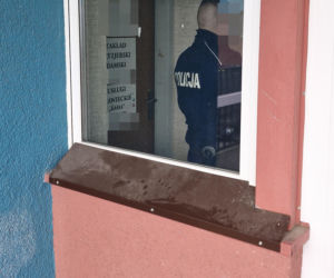 Wbił nóż w brzuch żony bo podejrzewał ją o zdradę