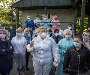 40 osób umarło! Wyrzućcie dyrektora