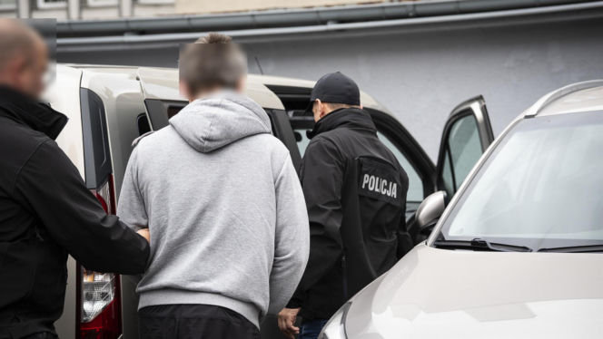 Ojcu zamordowanej Izy wrócił koszmar. Podejrzany był obserwowany przez rok