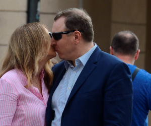 Jacek Kurski z żoną na spacerze w Opolu