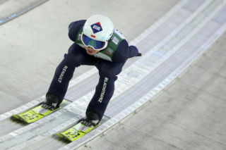Kamil Stoch wyjaśnia jak znowu doszedł do formy. Mówi o wstrząsie, zmianie pozycji i kombinezonach
