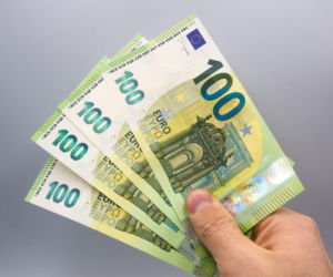 Kursy walut 06.02.2026. Główne waluty spadają względem złotegoe