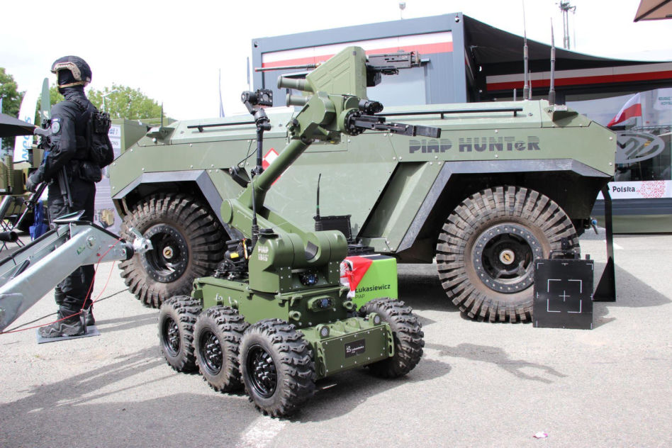 Roboty PIAP IBIS i HUNTER na Eurosatory 2024
