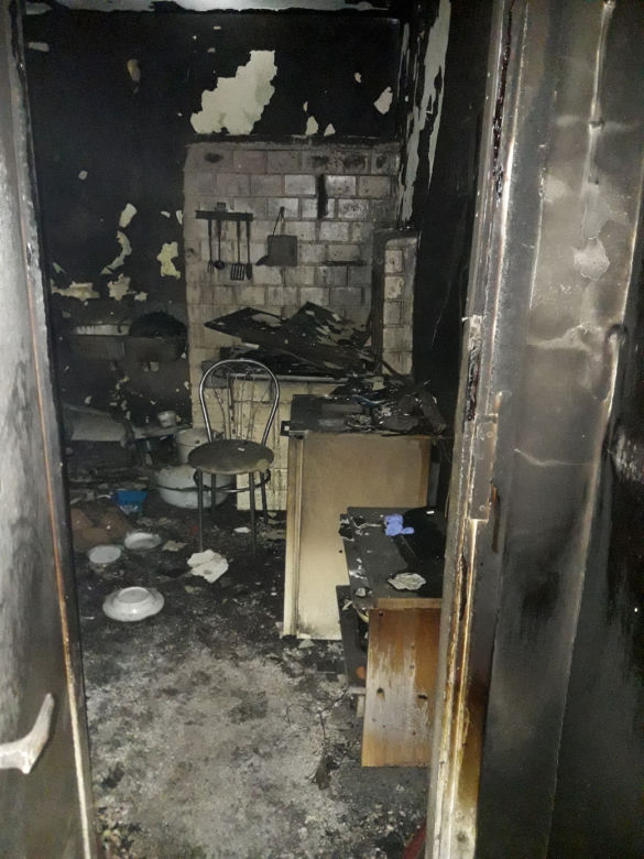 Goniądz. Tragiczny pożar budynku mieszkalnego. Nie żyje jedna osoba [ZDJĘCIA]