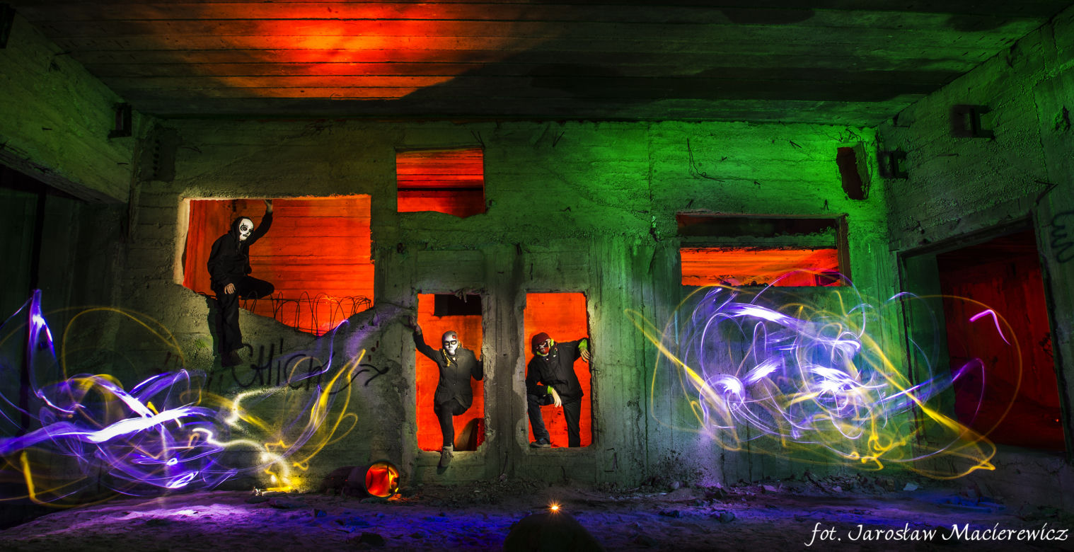 Lightpainting: Tak się maluje światłem latarki!