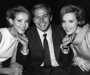 Słynne bliźniaczki nie żyją. Zmarły razem w swoim domu tańcząc i śpiewając