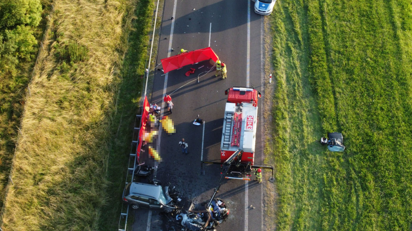 Drogowy koszmar koło Elbląga. Nie żyją cztery osoby, w tym 4-letnie dziecko