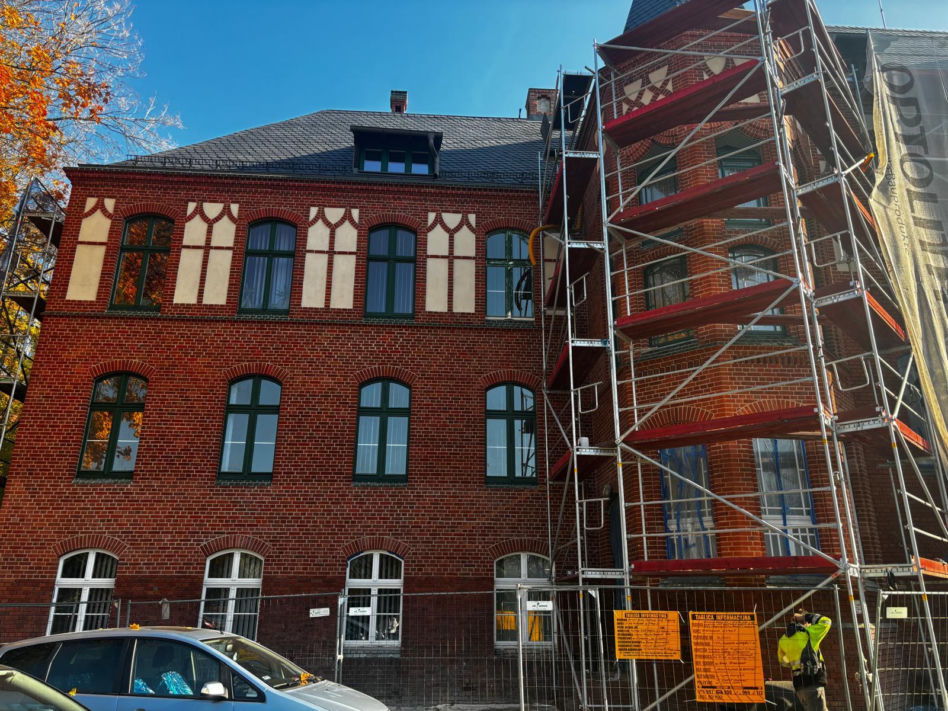 Państwowa Szkoła Muzyczna w Szczecinku po remoncie elewacji i wymianie okien