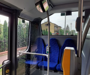 Autobus elektryczny testowany na ulicach Siedlec wyróżnia się swoim wyglądem