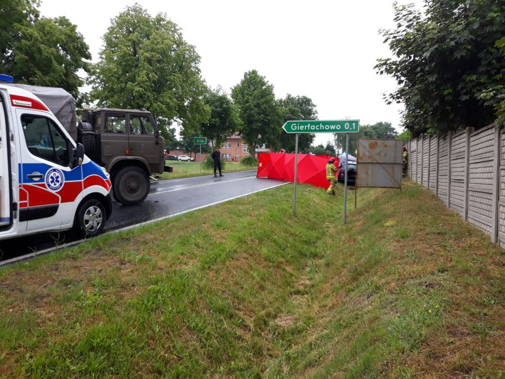 Młody strażak zginąl w wypadku samochodowym