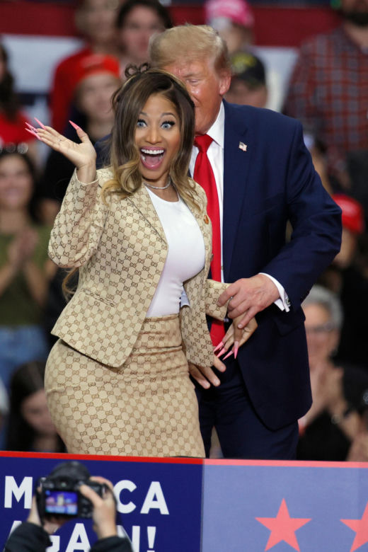 Trump nagle zaczął mówić o pupie! Nie krył zachwytu