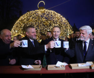 Karol Nawrocki wpadł na jarmark świąteczny