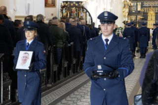 Piotr ubrał mundur, ucałował rodzinę i wyszedł do pracy. Jego serce nagle przestał bić