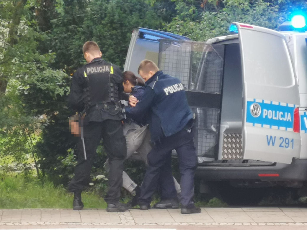 Szaleniec na ulicach Świnoujścia