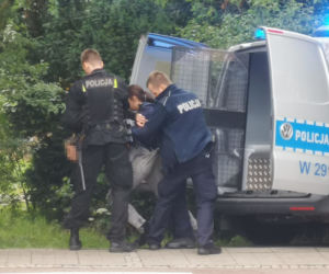 Szaleniec na ulicach Świnoujścia