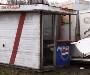 Cmentarzysko food trucków w Warszawie