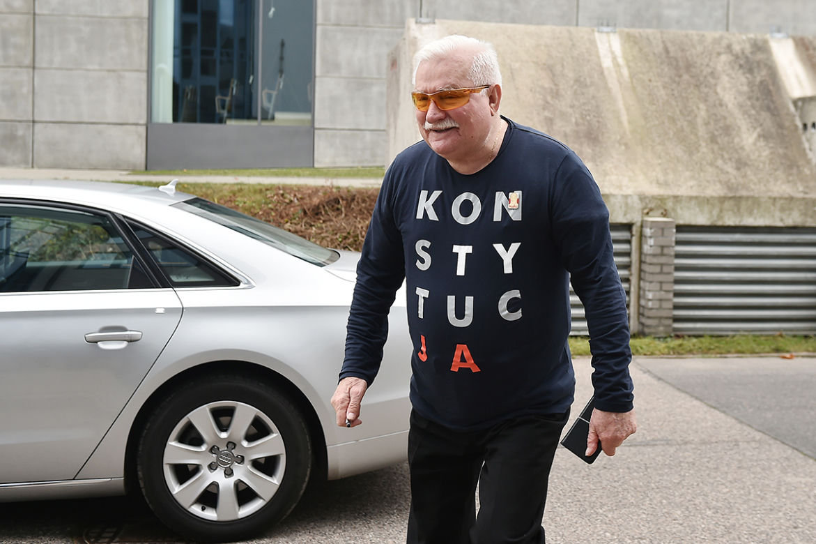 Wałęsa posłuchał się PiS