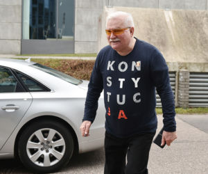 Wałęsa posłuchał się PiS